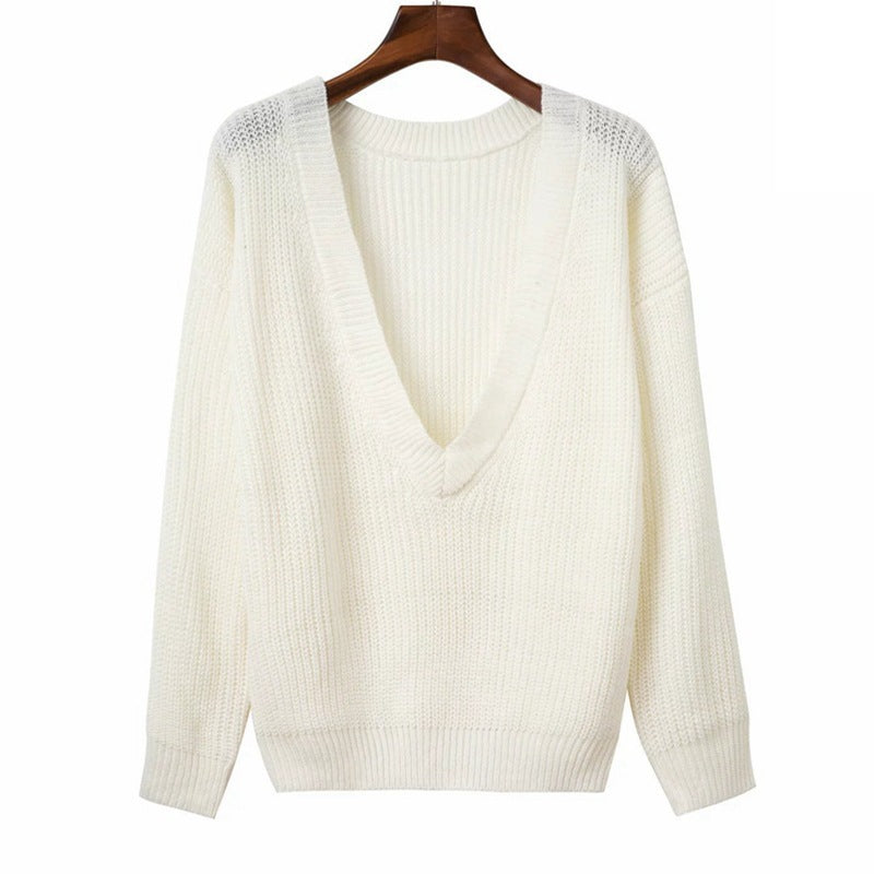 Casual knitted sweater for women with deep V-neck and airy sleeves Lune London