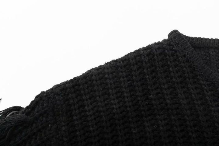 Women short knitted sweater with fringes Lune London
