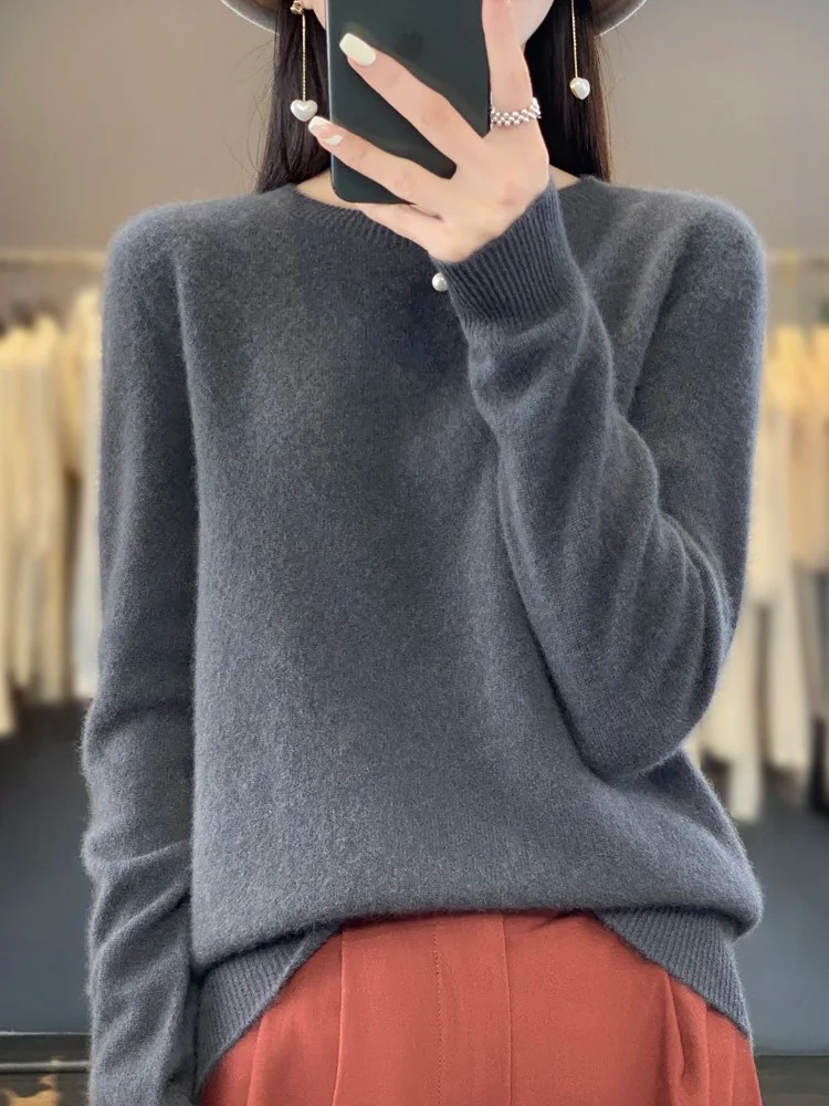 Chic Und Stil | Cashmere Sweater Women Round Neck Soft and Elegant Knit Sweater