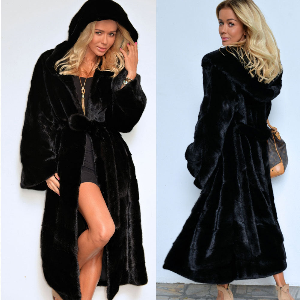 Long hooded coat for women in faux fur with belt Lune London