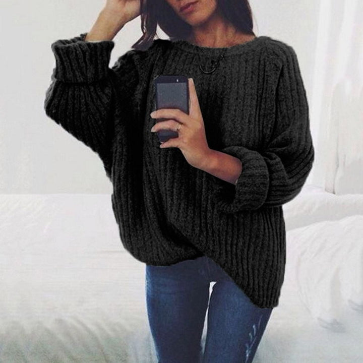 Chunky knit sweater for women with a loose fit and trendy ribbed pattern Lune London
