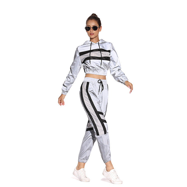 Lady Short Hooded Sweatshirt with Chic Sport Stripe Design