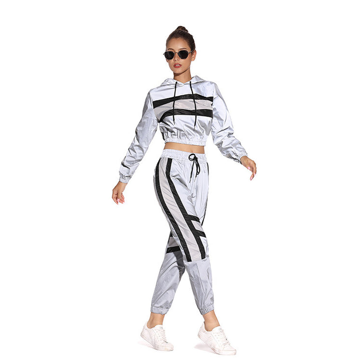 Lady Short Hooded Sweatshirt with Chic Sport Stripe Design