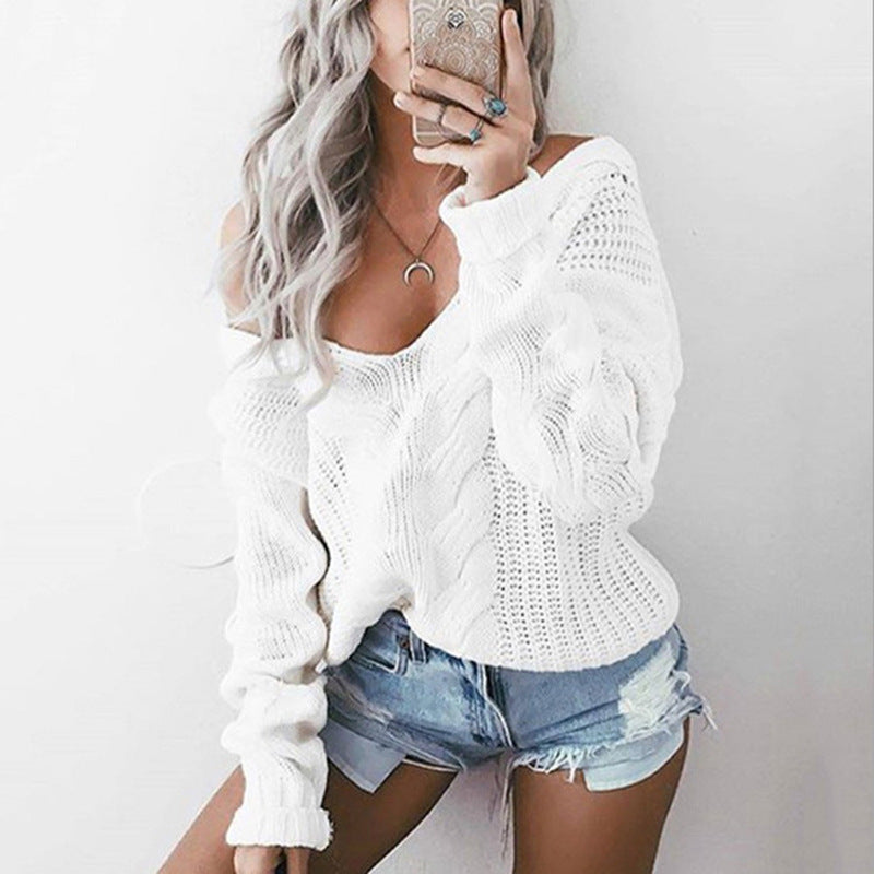 Chunky knit sweater for women with a V-neck design and a casual chic look