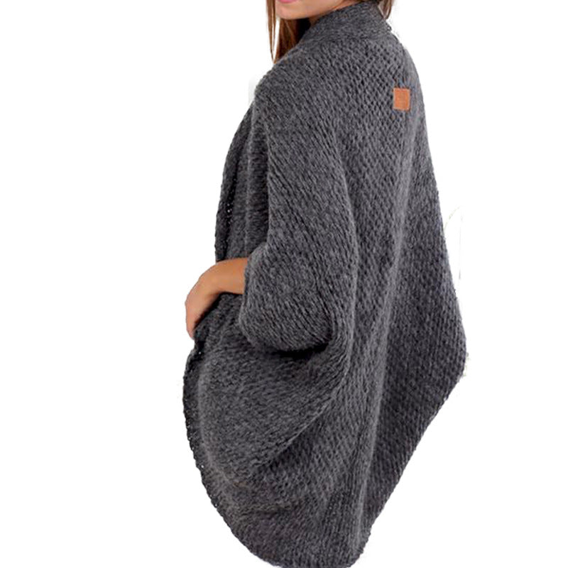 Casual knitted poncho for women with a loose fit and stylish details Lune London