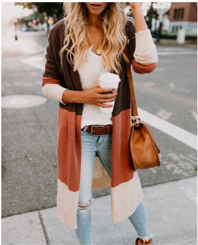 Cardigan en tricot à la mode pour femmes avec des rayures en blocs de couleur Chic & Stil