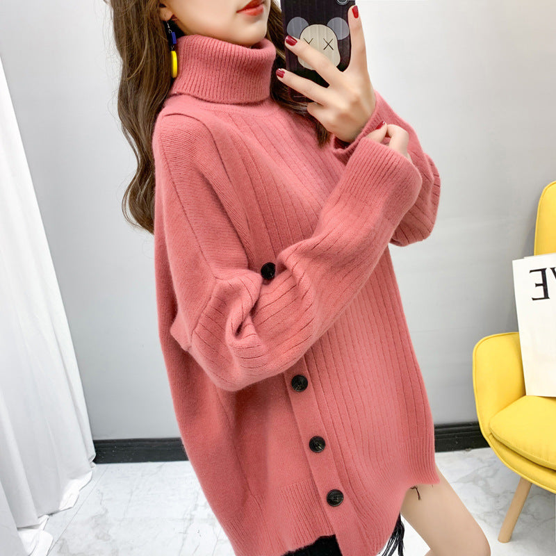 Pull pour femmes à col montant confortable avec détail à boutons Chic & Stil
