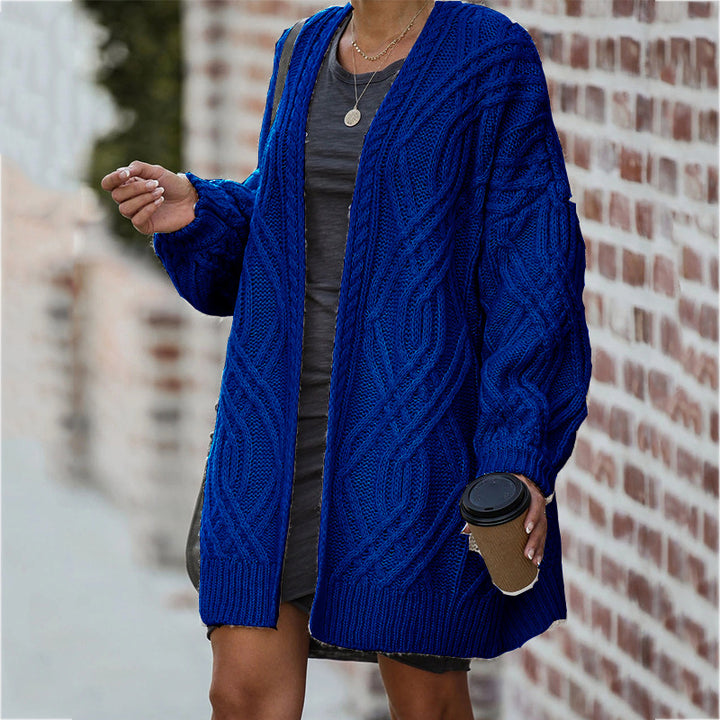 Thick knitted cardigan for women with an elegant cable pattern and a relaxed fit Lune London