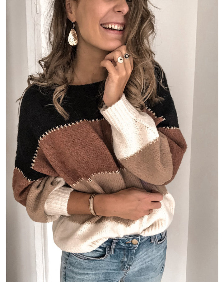 Women’s sweater with modern striped pattern and relaxed fit Lune London