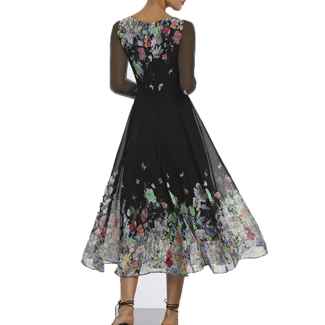 Women Elegant Floral Maxi Dress with Transparent Sleeves and Flowing Cut Lune London