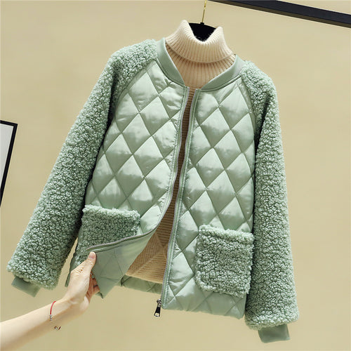 Transitional quilted jacket for women with cozy teddy lining and practical pockets Lune London