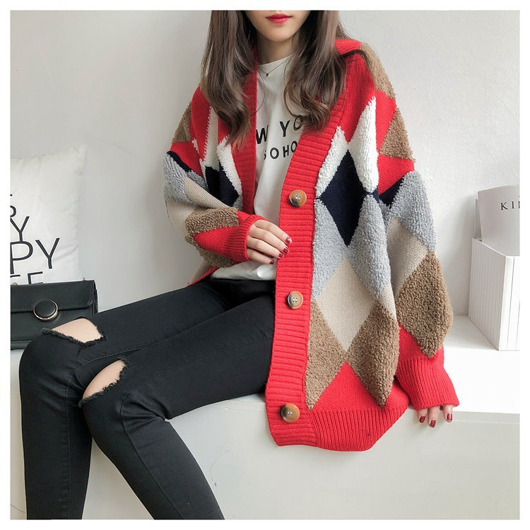 Chunky knit cardigan for women with geometric pattern and large pockets Lune London