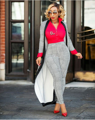 Ladies Long Cardigan with a trendy plaid pattern and practical pockets Lune London