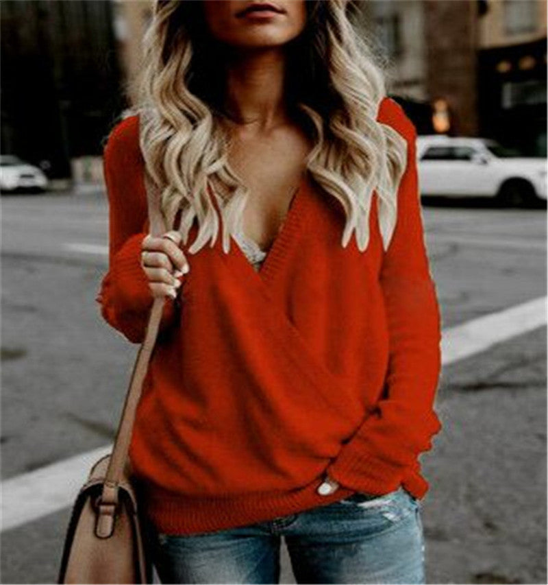 Ladies oversized chic sweater with V-neck and soft texture Lune London