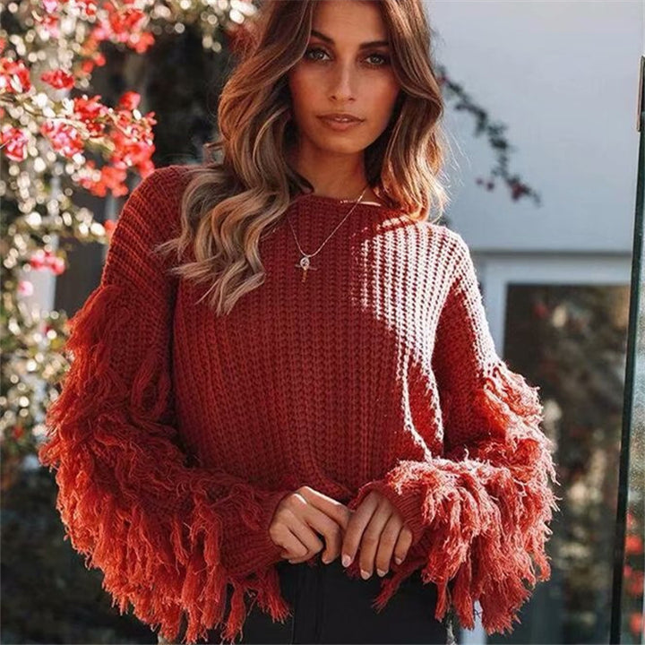 Chunky knit sweater for women with a trendy fringe design and a relaxed fit Lune London