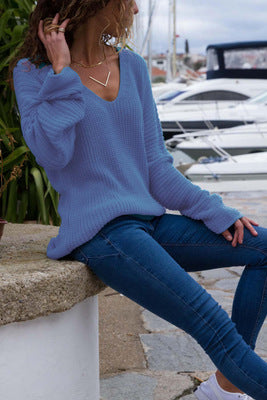 Oversized women's V-neck sweater with textured knit design Lune London