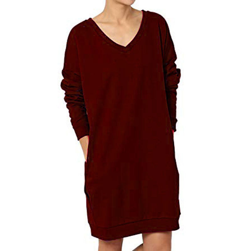 Sweat dress for women with deep V-neck and practical pockets Lune London