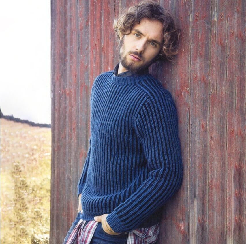 Knitted ribbed pullover for men with round neck and casual fit Lune London
