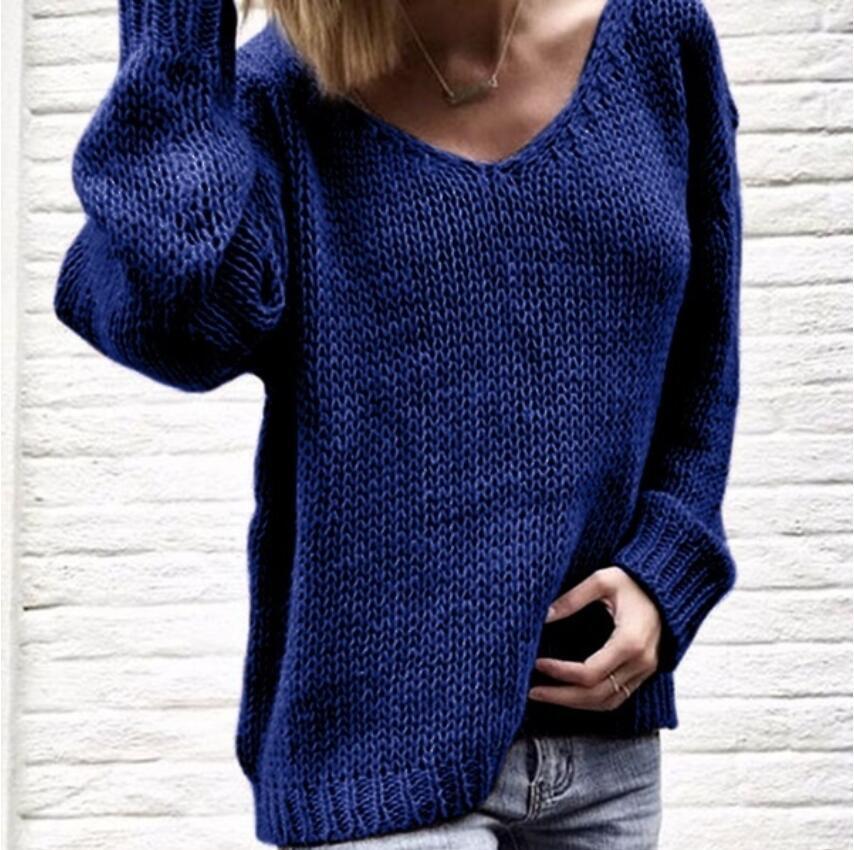 Chunky knit sweater for women with a casual V-neck and oversized sleeves Lune Londonl