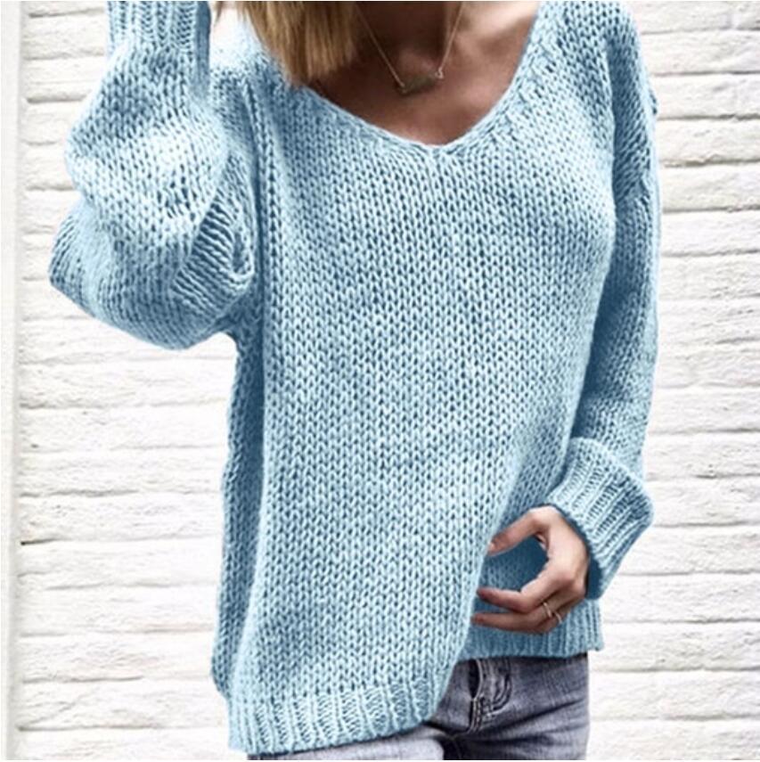 Chunky knit sweater for women with a casual V-neck and oversized sleeves Lune Londonl