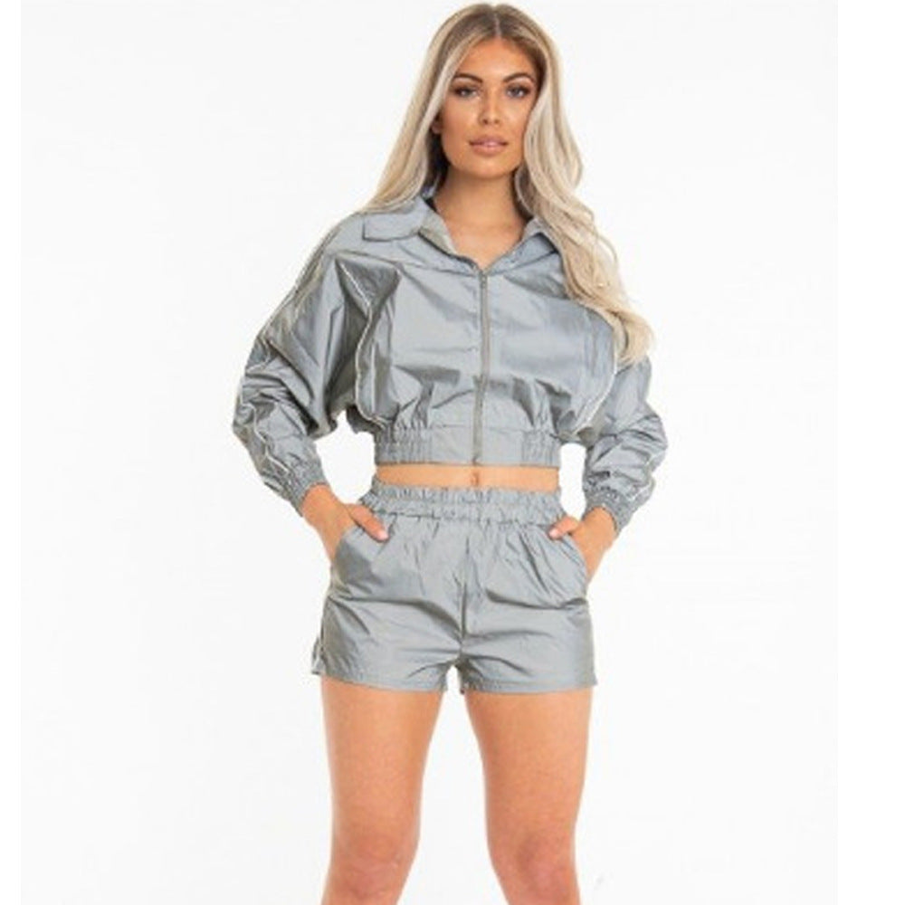 Women Sports Outfit with Cropped Top and Elastic Waist Lune London