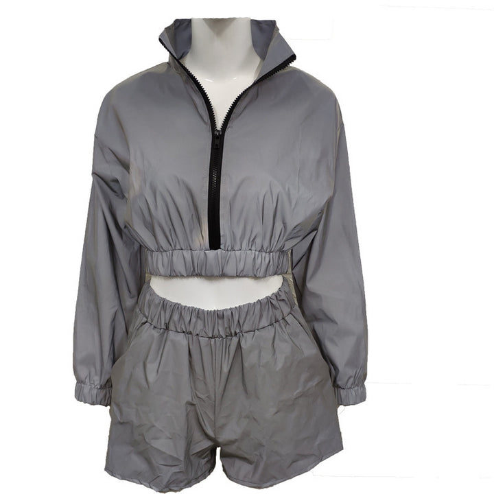 Women Sports Outfit with Cropped Top and Elastic Waist Lune London
