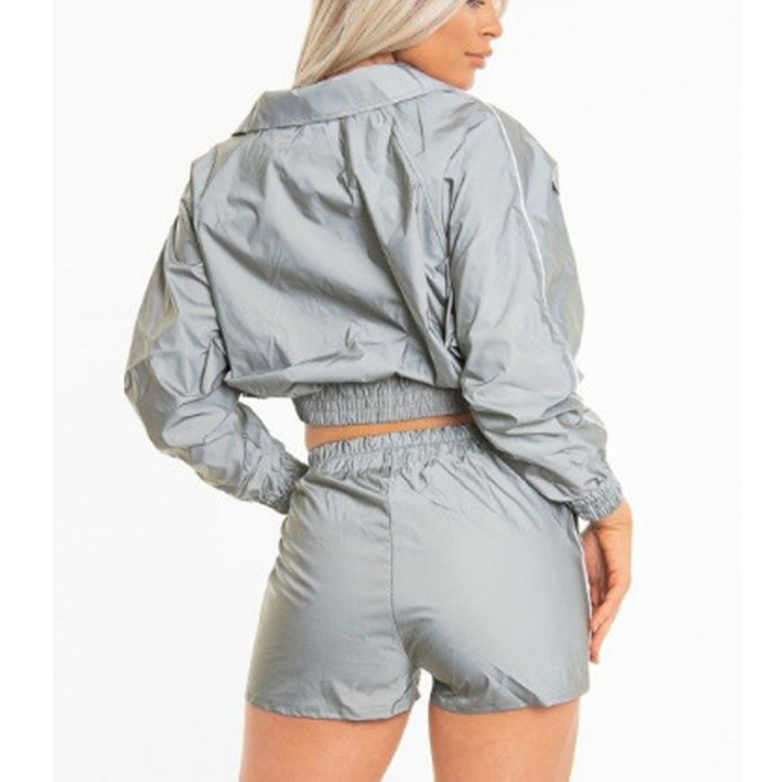 Women Sports Outfit with Cropped Top and Elastic Waist Lune London