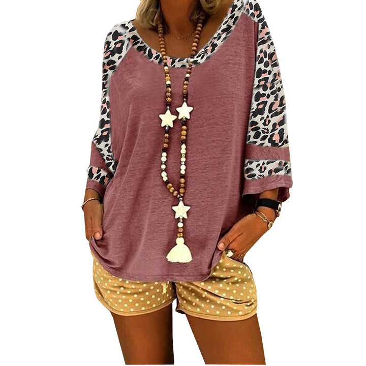 Casual leopard T-shirt for women with wide sleeves and trendy accents Lune London