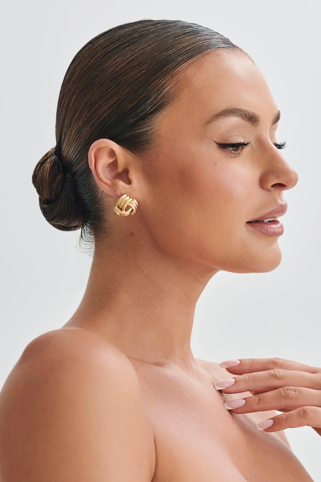 Chic Und Stil | Knotted Earrings Gold