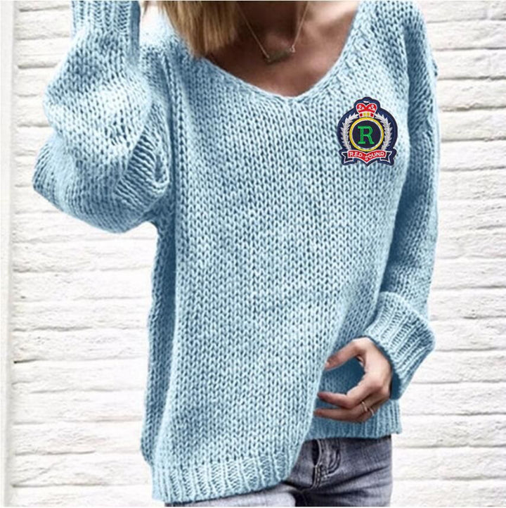 Thick knit sweater for women with deep V-neck and relaxed fit Lune Londonl