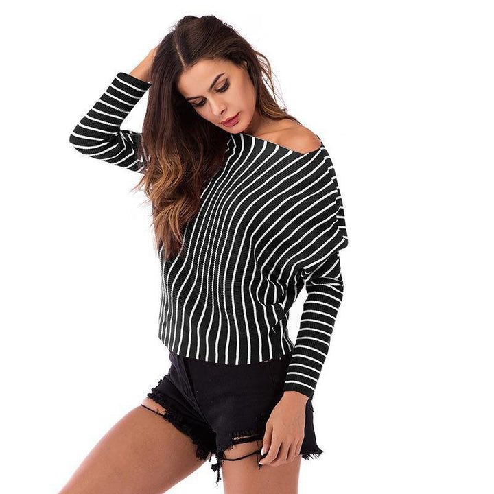 Casual knitted sweater for ladies with modern stripes Lune London
