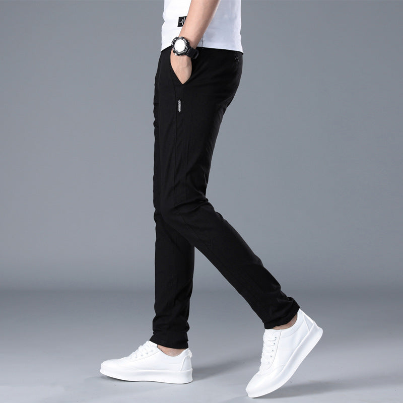 Trendy chino pants for men with a fitted cut and comfortable fit Lune London