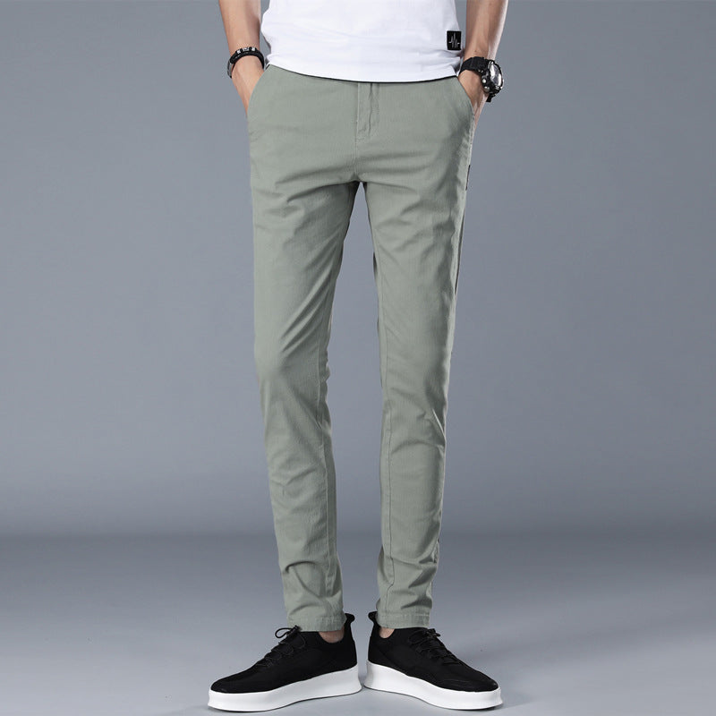 Trendy chino pants for men with a fitted cut and comfortable fit Lune London