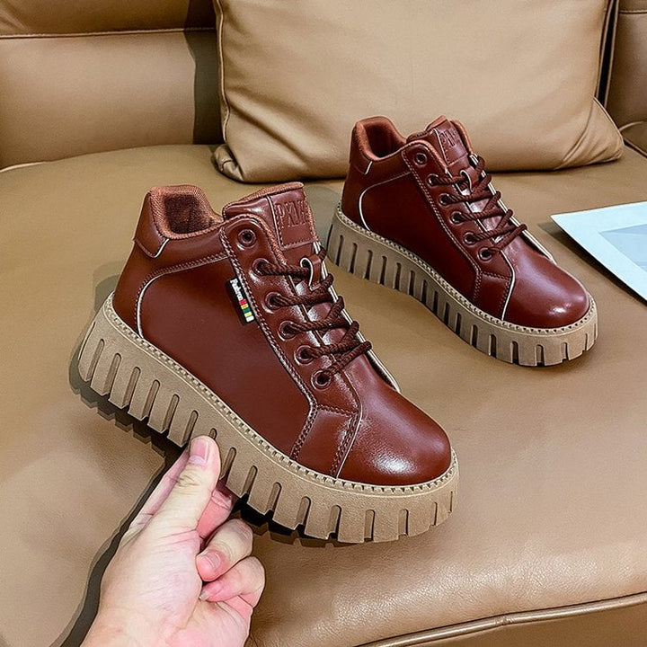 Lune London | Leather Boots with Which You Will Collect Compliments