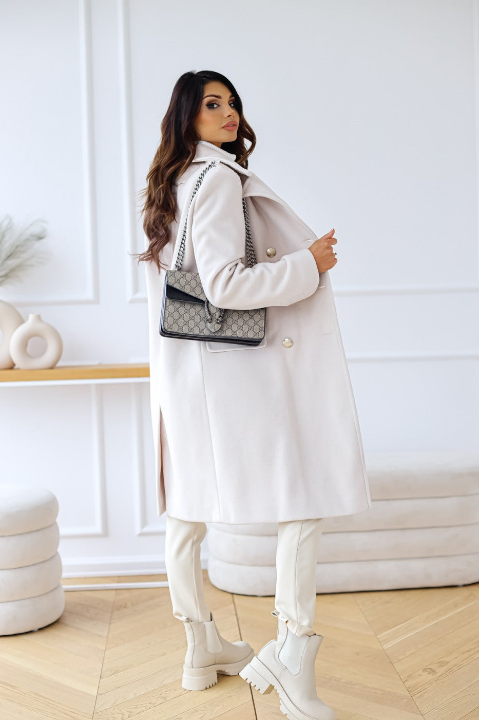 Lune London | Coat - Double-breasted - Wool blend - Tailored fit - Classic width lapels