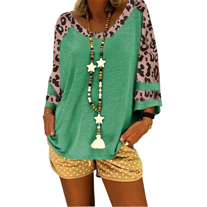 Casual leopard T-shirt for women with wide sleeves and trendy accents Lune London