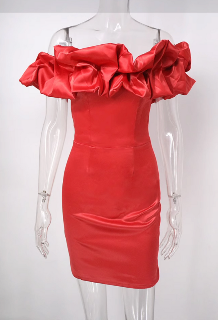 Lune London | Schulterfreies Minikleid mit Rüschen