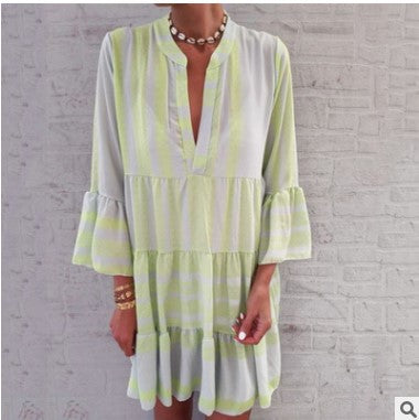 Casual wrap dress for women with voluminous sleeves and a graphic pattern Lune London