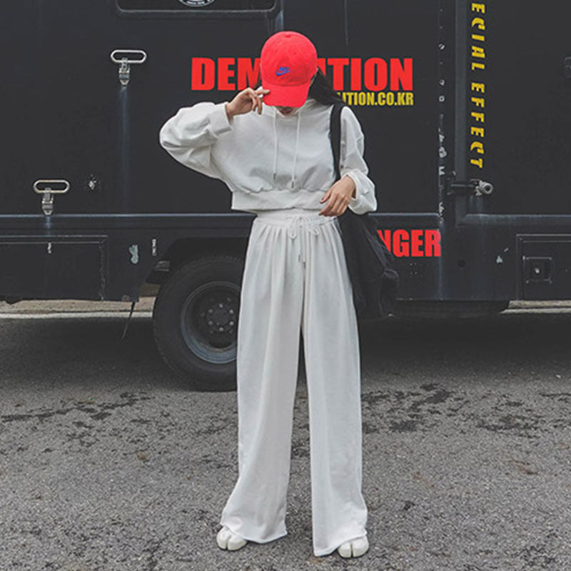 Ensemble de sweat à capuche court décontracté pour femmes avec pantalon large Chic & Stil
