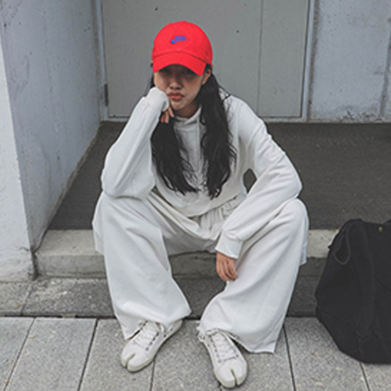 Ensemble de sweat à capuche court décontracté pour femmes avec pantalon large Chic & Stil