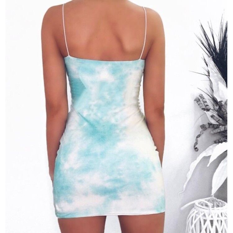 Women's form-fitting mini dress in casual tie-dye design