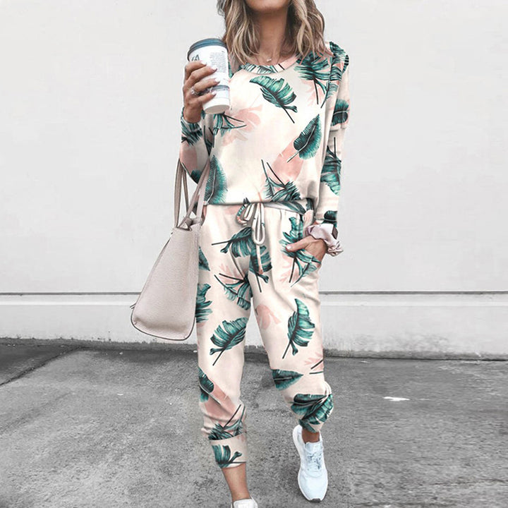 Casual trendy overalls for women with a relaxed fit and a practical waist belt Lune London