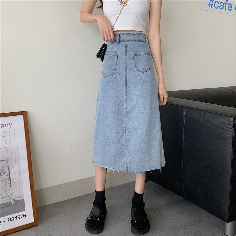 Jupe longue en denim pour femmes avec patte de boutonnage et franges Chic & Stil