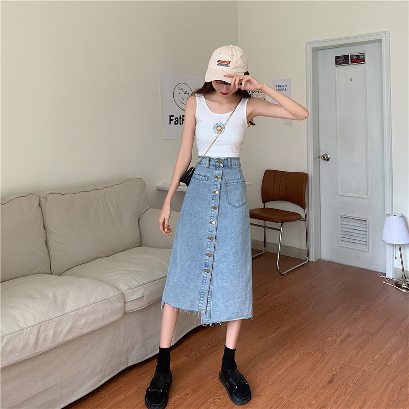 Jupe longue en denim pour femmes avec patte de boutonnage et franges Chic & Stil