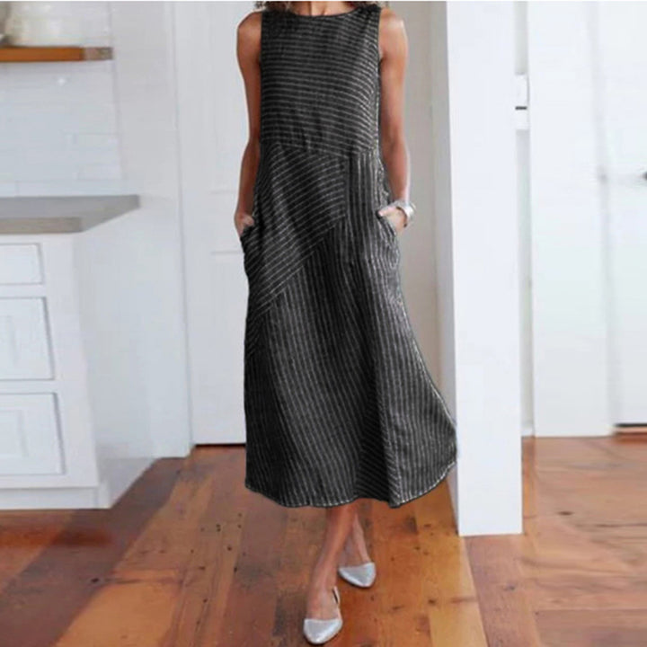 Women’s maxi dress with waist emphasis and diagonal stripe pattern Lune London
