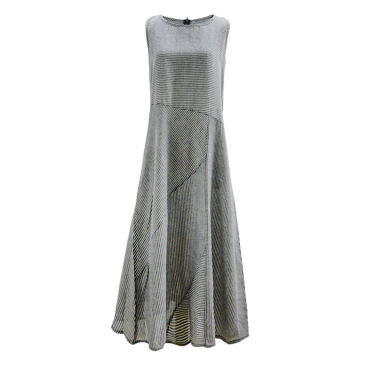 Women’s maxi dress with waist emphasis and diagonal stripe pattern Lune London
