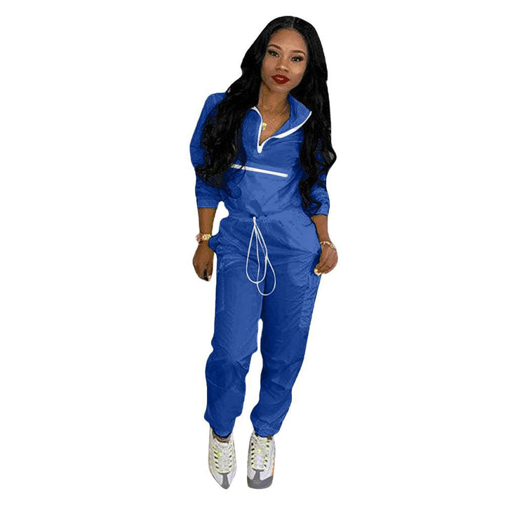 Women's sports set with practical zipper and elastic waistband Lune London