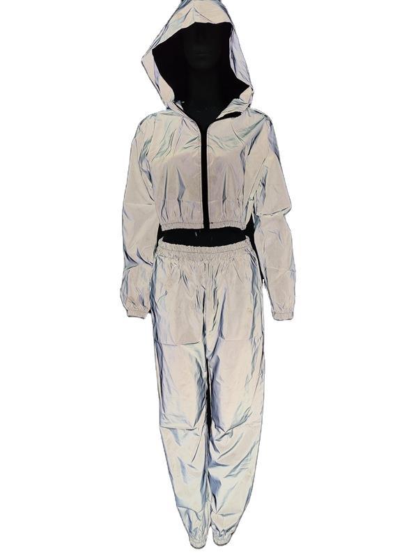 Women's sports set with modern design in high shine and elastic waist Lune London