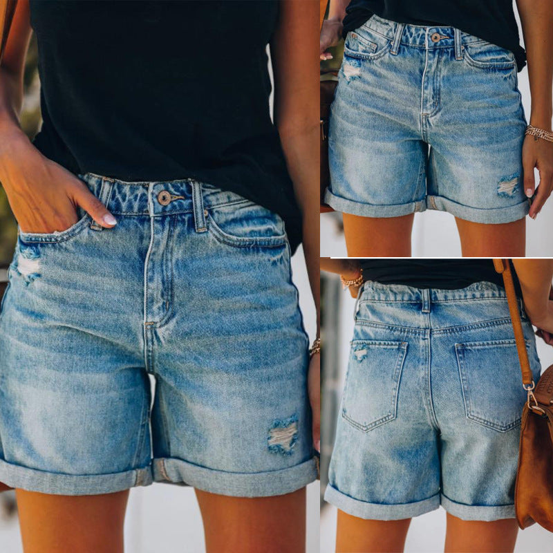 Women's jeans shorts with a modern and casual fit Lune London