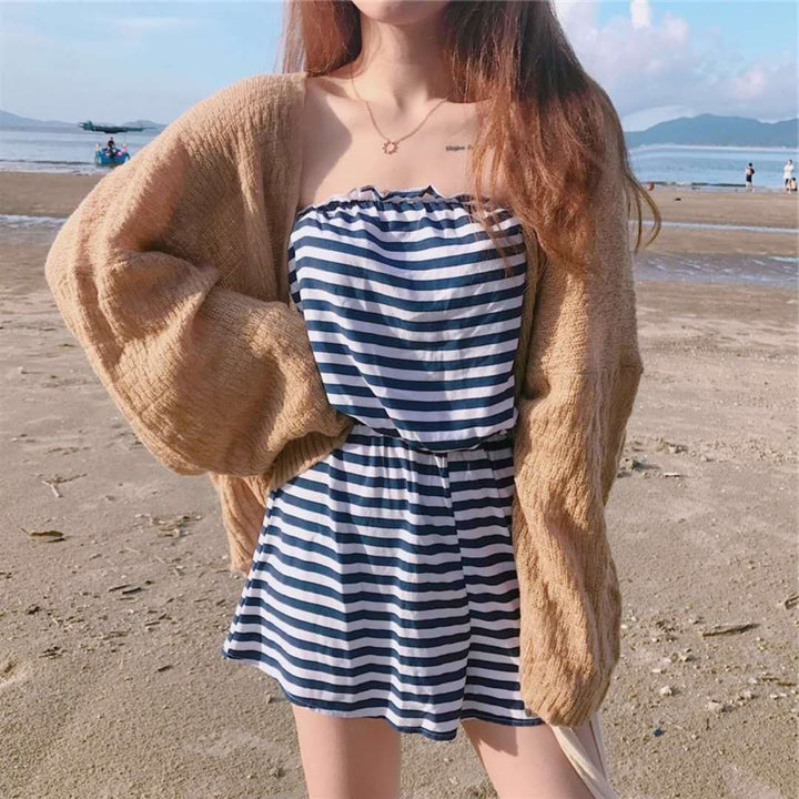 Casual knitted cardigan for women with a loose fit and open sleeves Lune Londonl